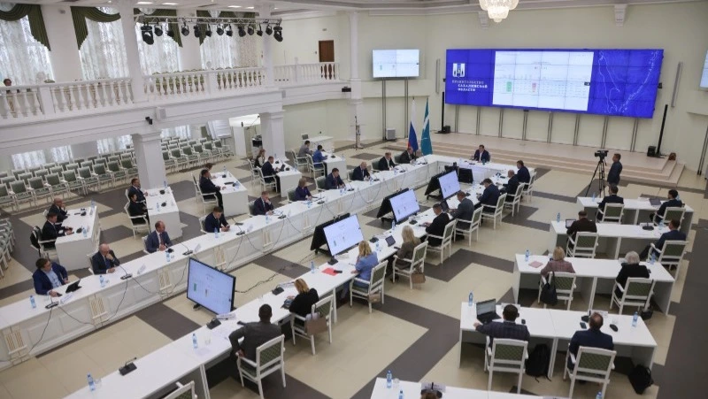 Валерий Лимаренко потребовал сократить сроки уборки свалок