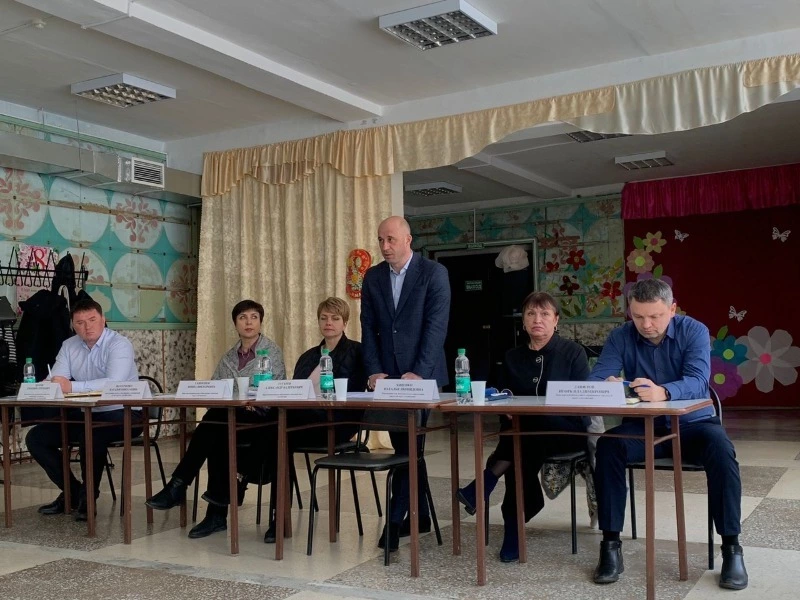 Встреча мэра с жителями села Советское завершила цикл встреч с населением района