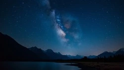 Гороскоп на неделю с 12 по 18 мая 2025: Тельцам — откровения, Водолеям — поворот судьбы 