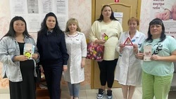 Сотрудники Госавтоинспекции посетили женскую консультацию города Долинска 