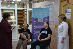 Первый вице-мэр Наталья Хиценко встретилась с будущими мамами