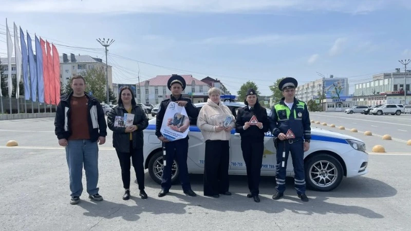 Долинская Госавтоинспекция совместно с общественным советом провела акцию для водителей 