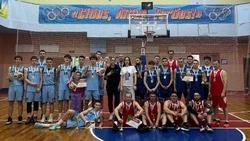 В Долинске прошёл баскетбольный чемпионат