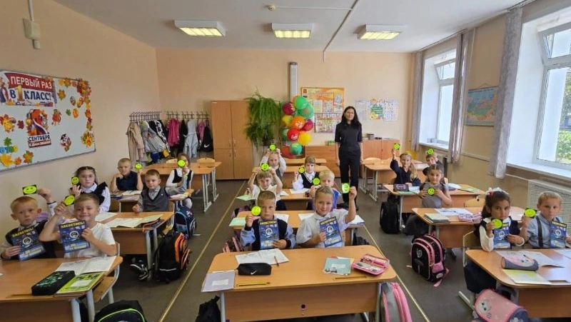 Сотрудники Госавтоинспекции Долинского района в школе села Быков провели мероприятие