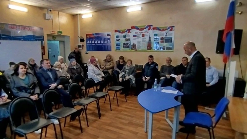 Прошла встреча мэра Александра Тугарева с жителями села Взморье