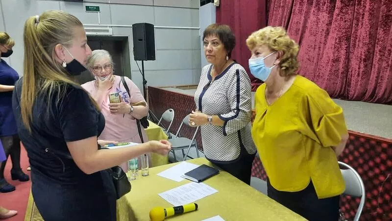 Депутаты отчитались перед жителями Долинского района