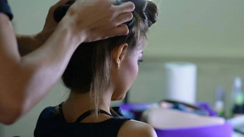 Пришло время сменить образ: лунный календарь стрижек на ноябрь 2024 года  