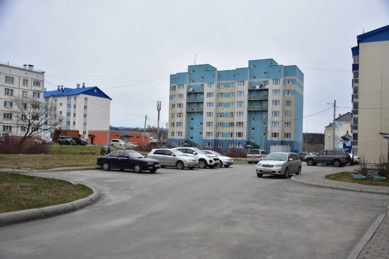На улице Вилкова благоустроят двор   