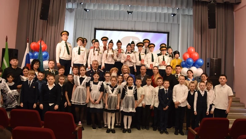 Школу с. Сокол с рабочим визитом посетила министр образования Сахалинской области Анастасия Киктева